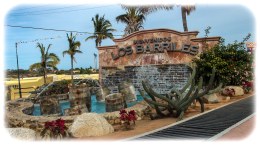 Los Barriles town entrance