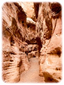 White Domes slot canyon