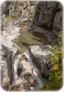 Maligne Canyon